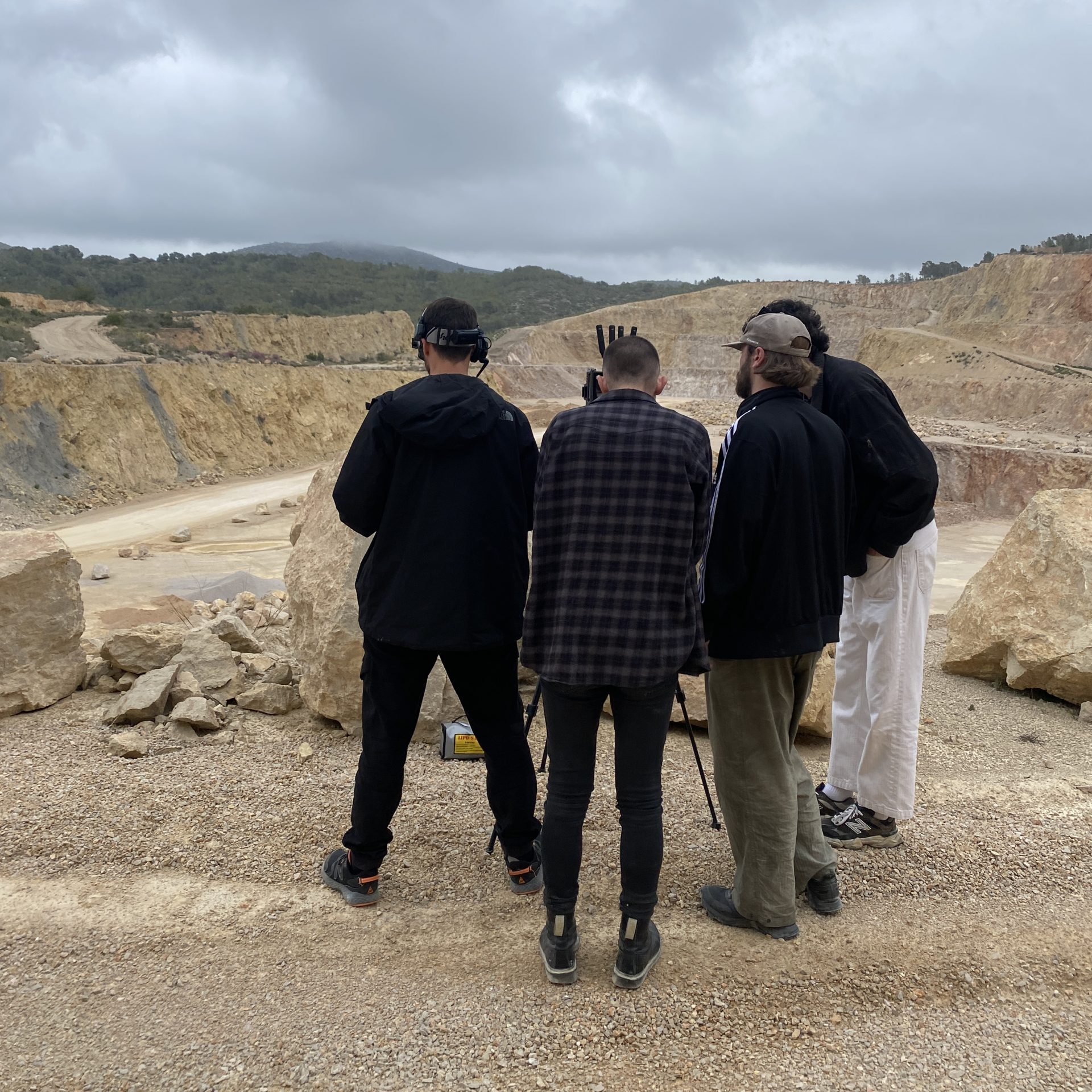 Operador de dron de Akira Aerials en rodaje de publicidad Barcelona